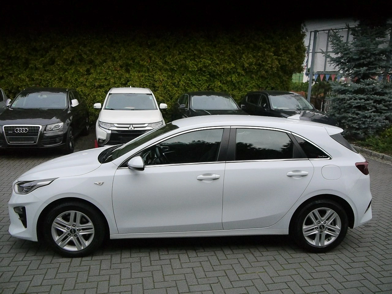 Kia Ceed - Zdjęcie 9