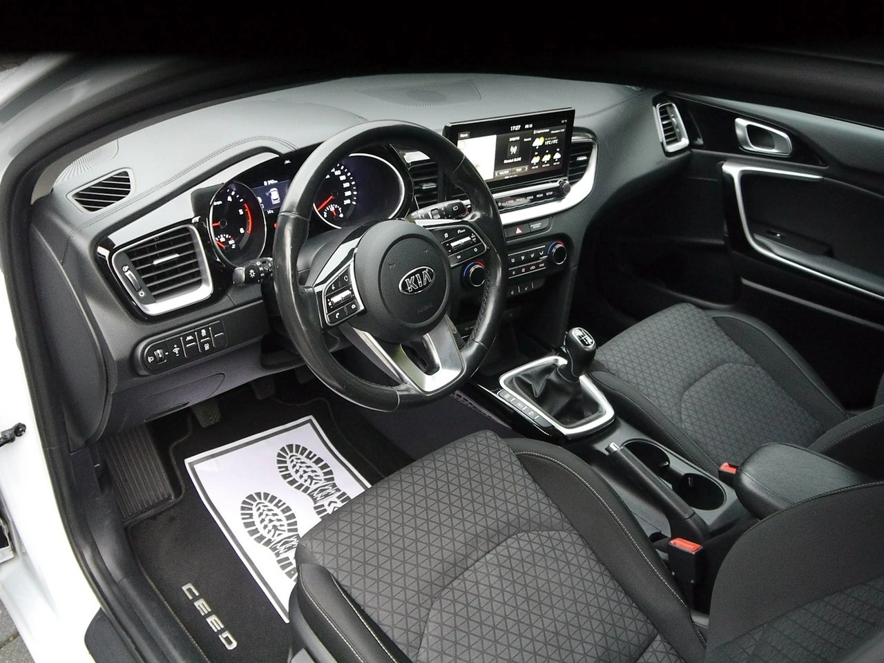 Kia Ceed - Zdjęcie 22