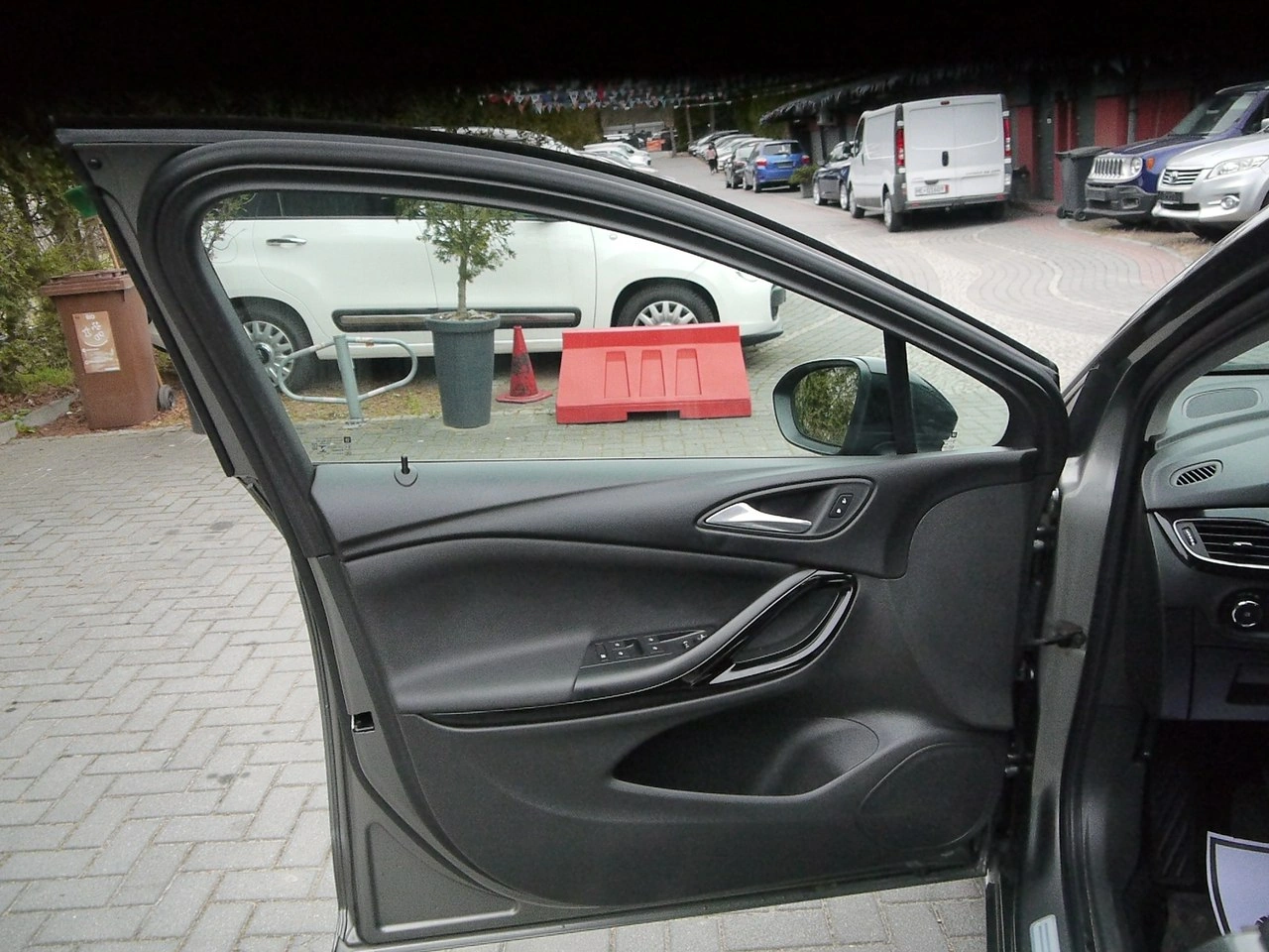 Opel Astra - Zdjęcie 29