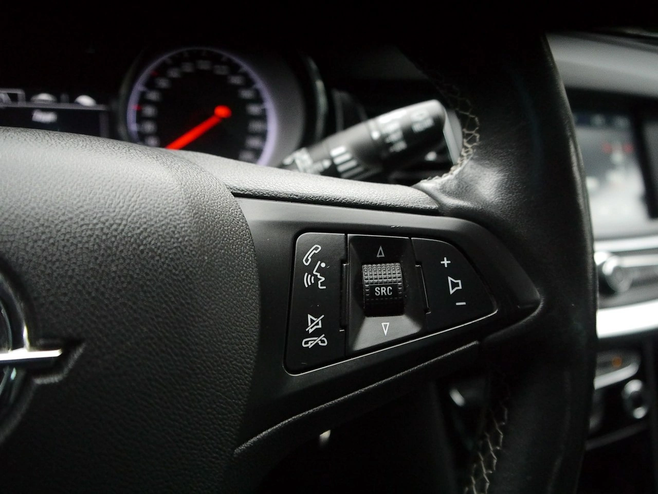 Opel Astra - Zdjęcie 30