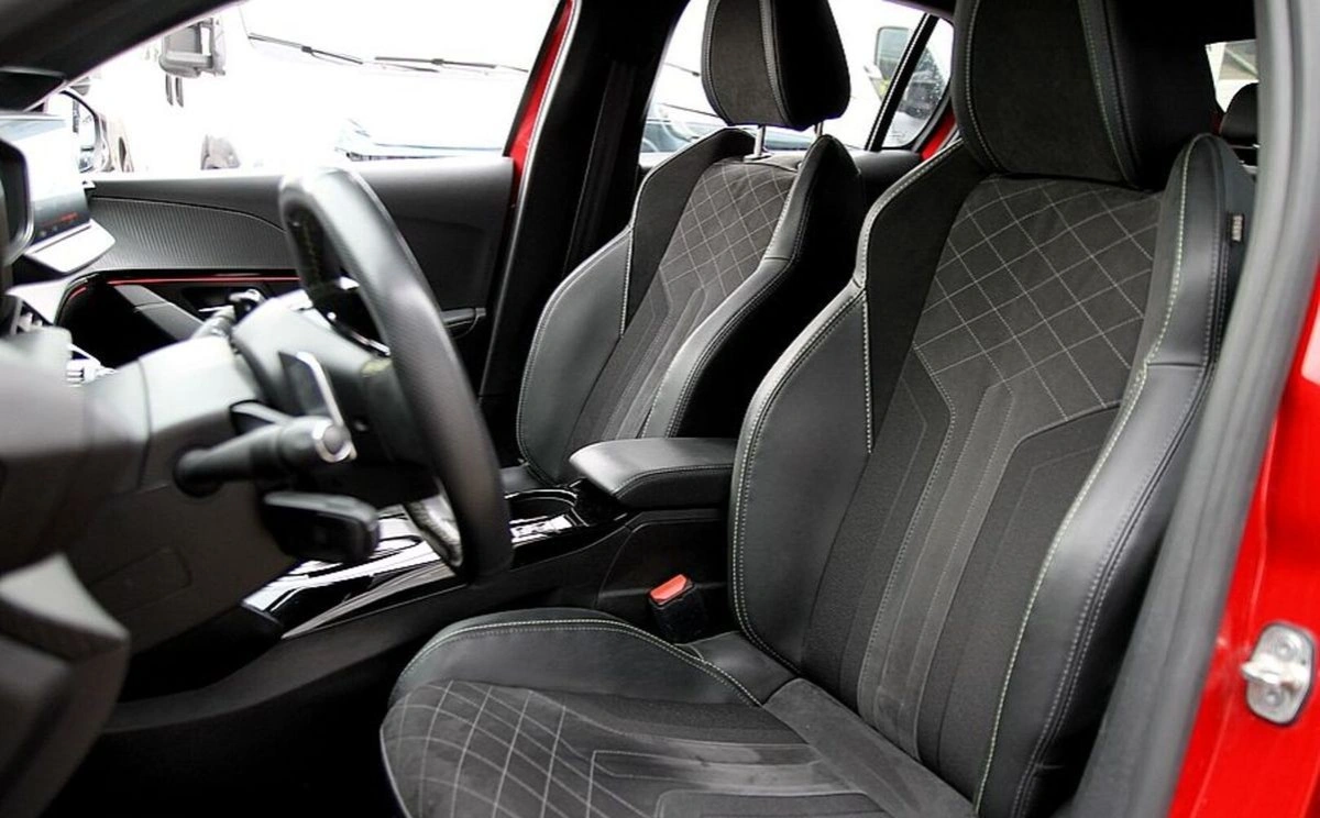 Peugeot 208 - Zdjęcie 19