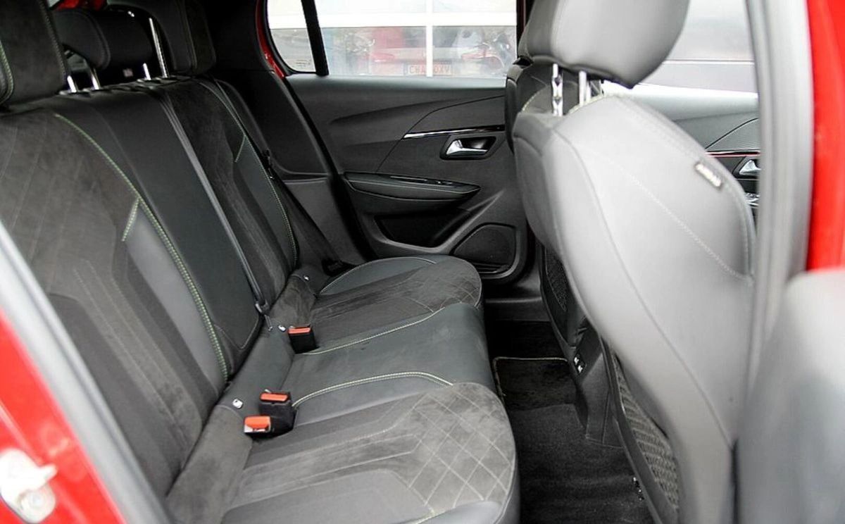 Peugeot 208 - Zdjęcie 24