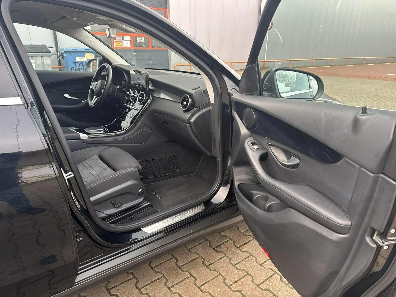 Mercedes GLC 200 - Zdjęcie 19