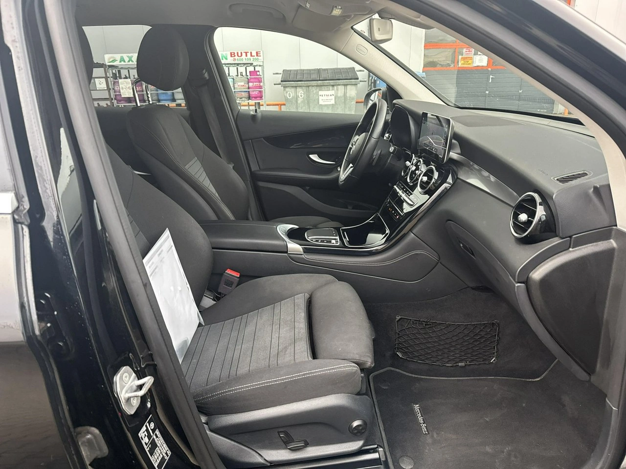 Mercedes GLC 200 - Zdjęcie 20