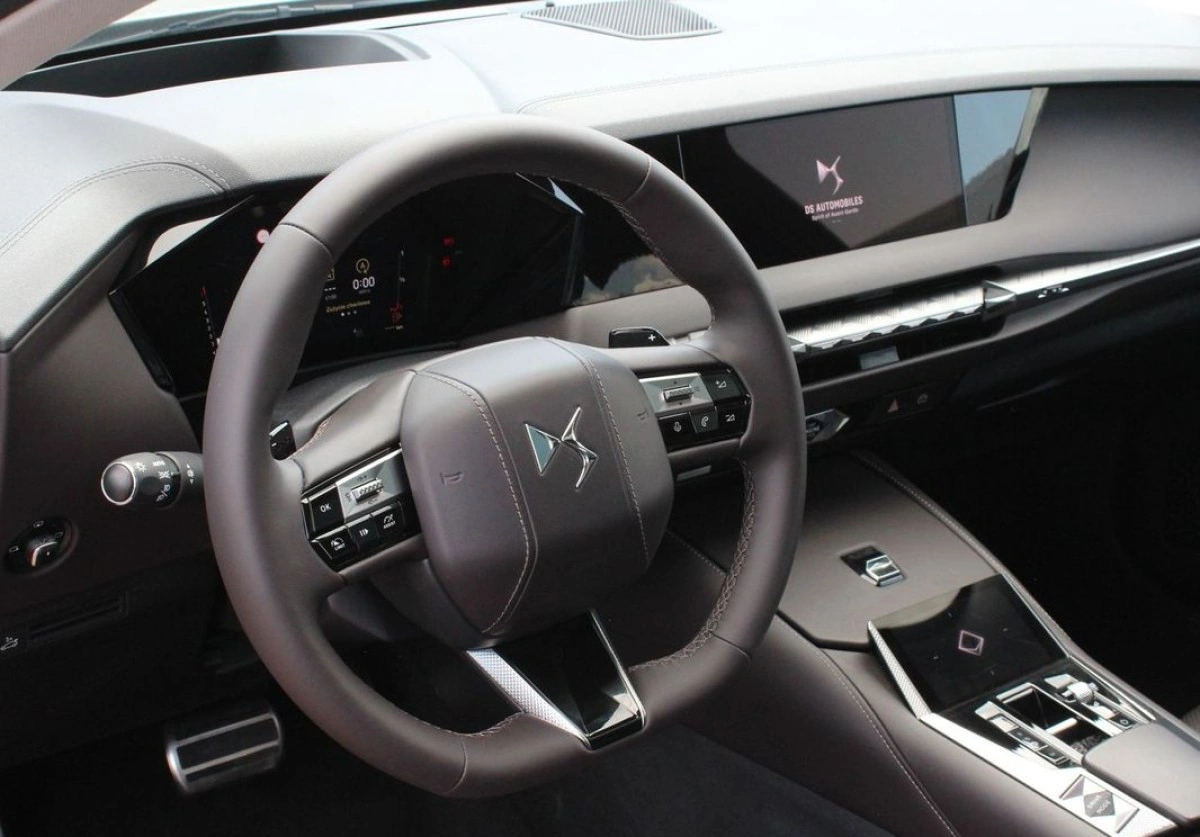 DS Automobiles DS 4 - Zdjęcie 2