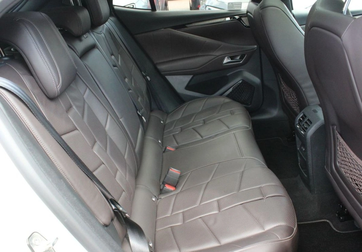 DS Automobiles DS 4 - Zdjęcie 21