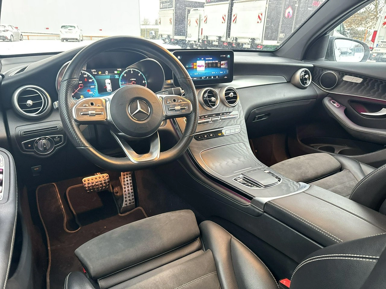 Mercedes GLC 220 - Zdjęcie 12