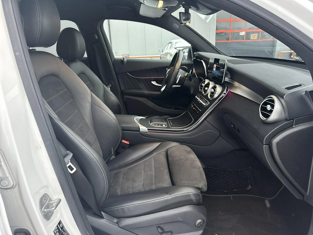 Mercedes GLC 220 - Zdjęcie 20