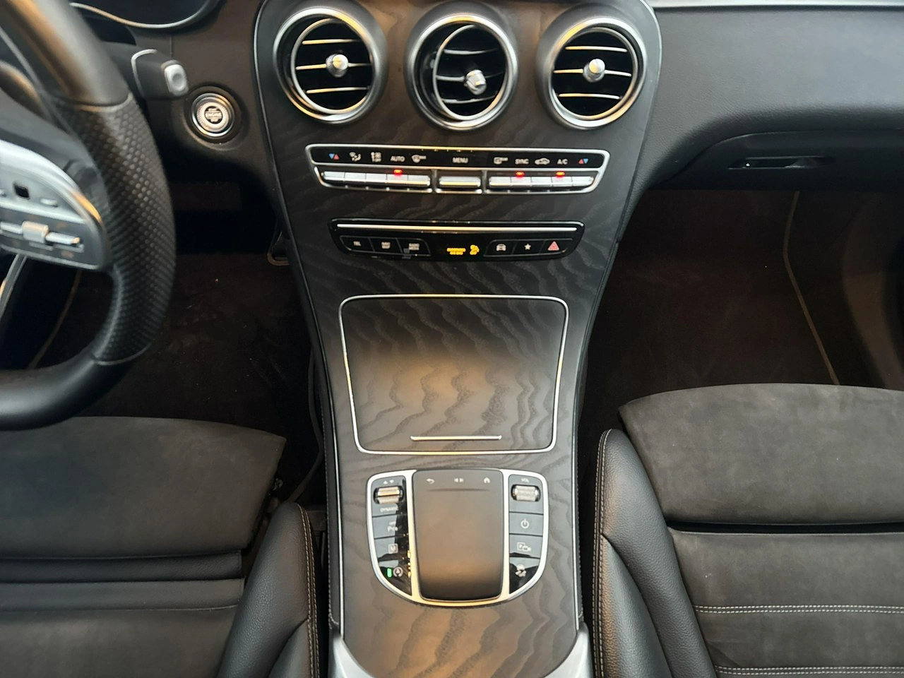 Mercedes GLC 220 - Zdjęcie 24