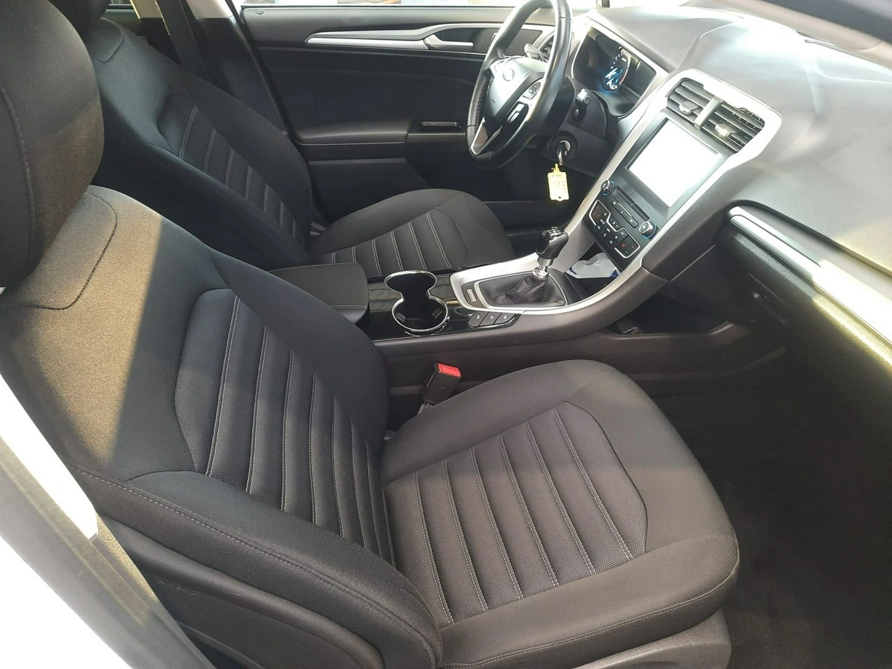 Ford Mondeo - Zdjęcie 27