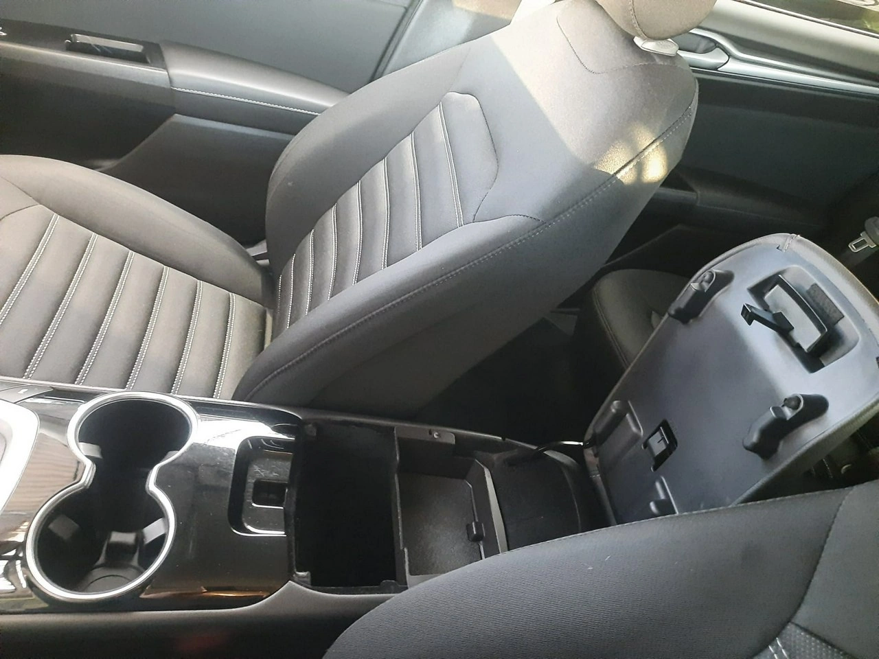 Ford Mondeo - Zdjęcie 25