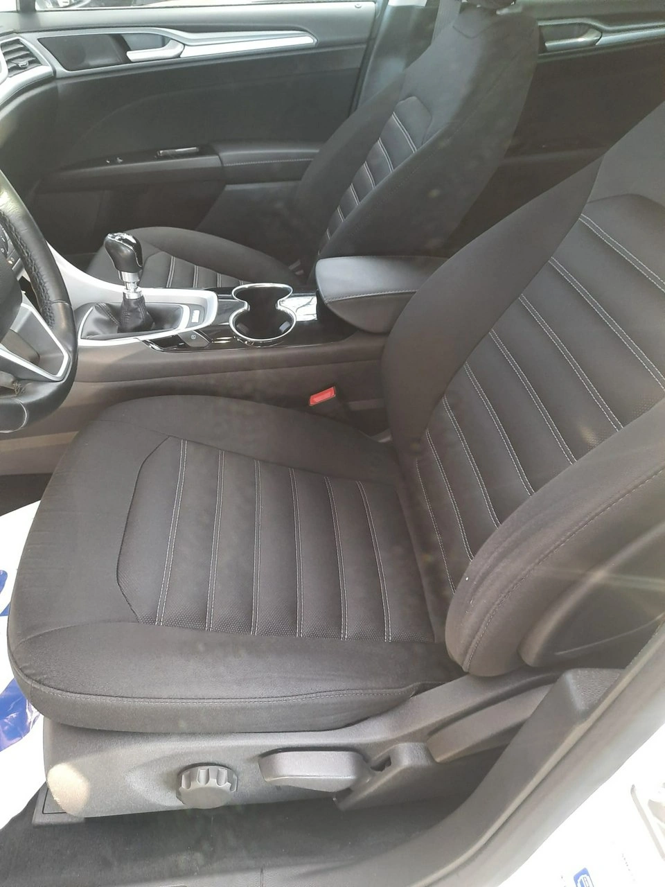 Ford Mondeo - Zdjęcie 32