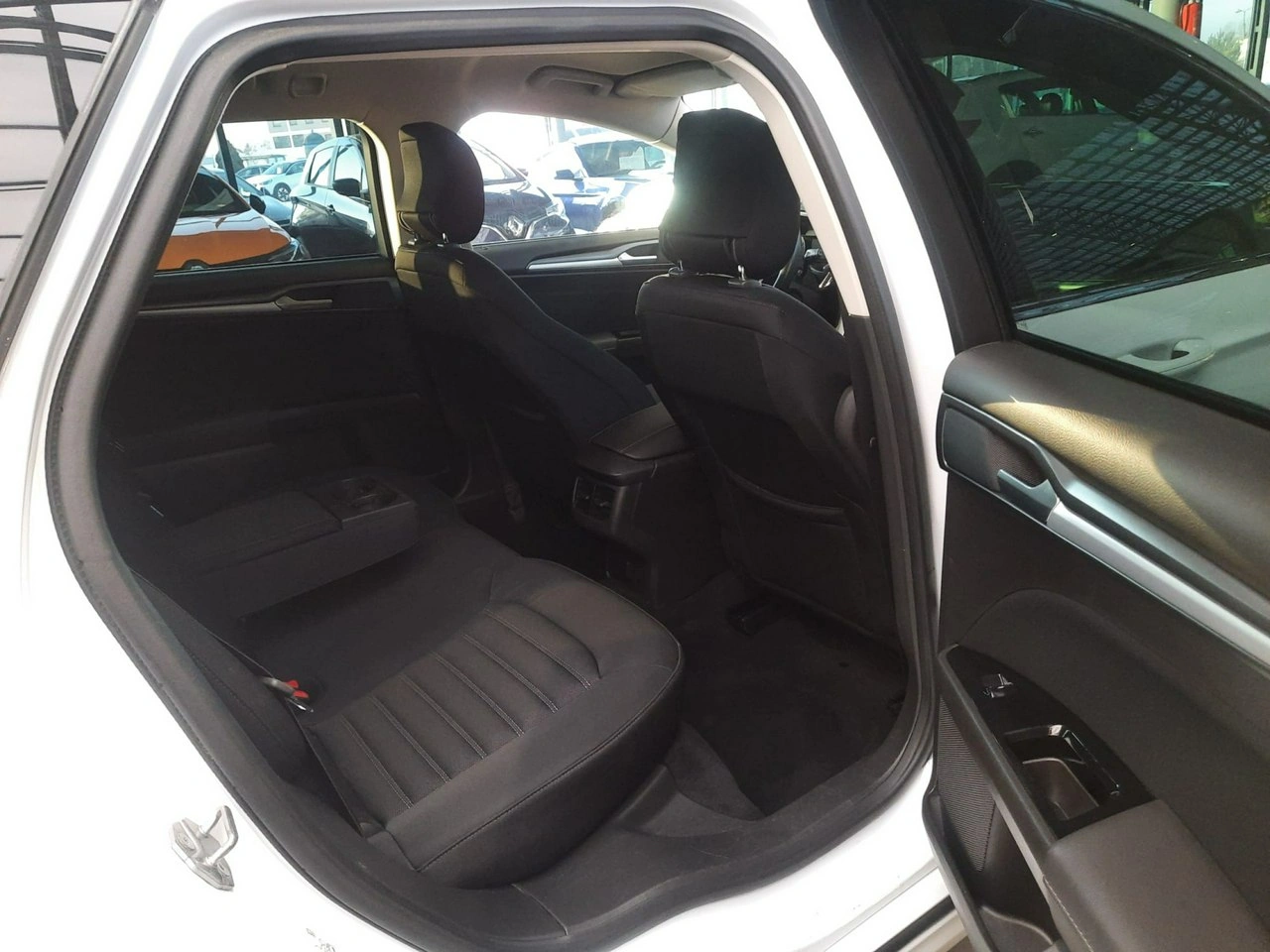 Ford Mondeo - Zdjęcie 33