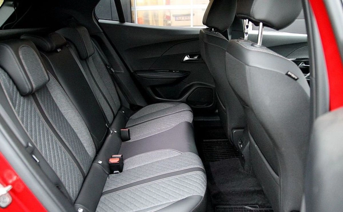 Peugeot 2008 - Zdjęcie 25