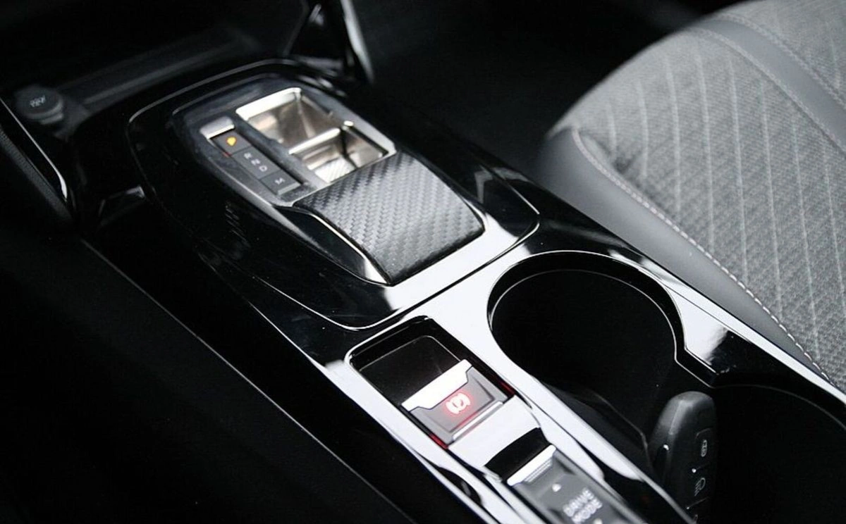 Peugeot 2008 - Zdjęcie 28