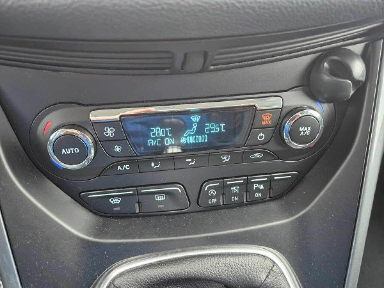 Ford Focus C-Max - Zdjęcie 28