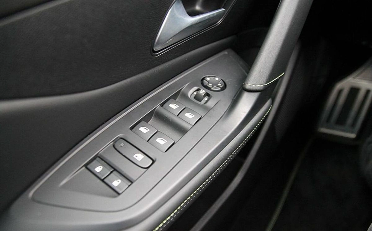 Peugeot 308 - Zdjęcie 27