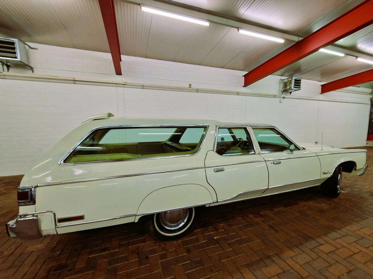 Chrysler Town & Country - Zdjęcie 23