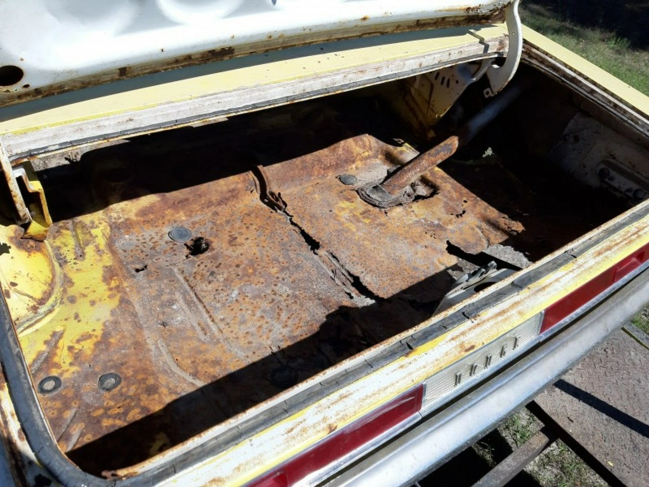 Dodge Challenger - Zdjęcie 13