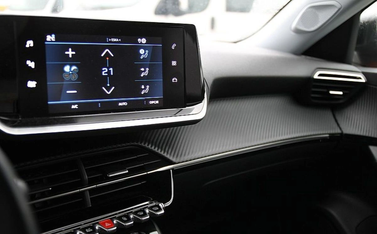 Peugeot 2008 - Zdjęcie 30