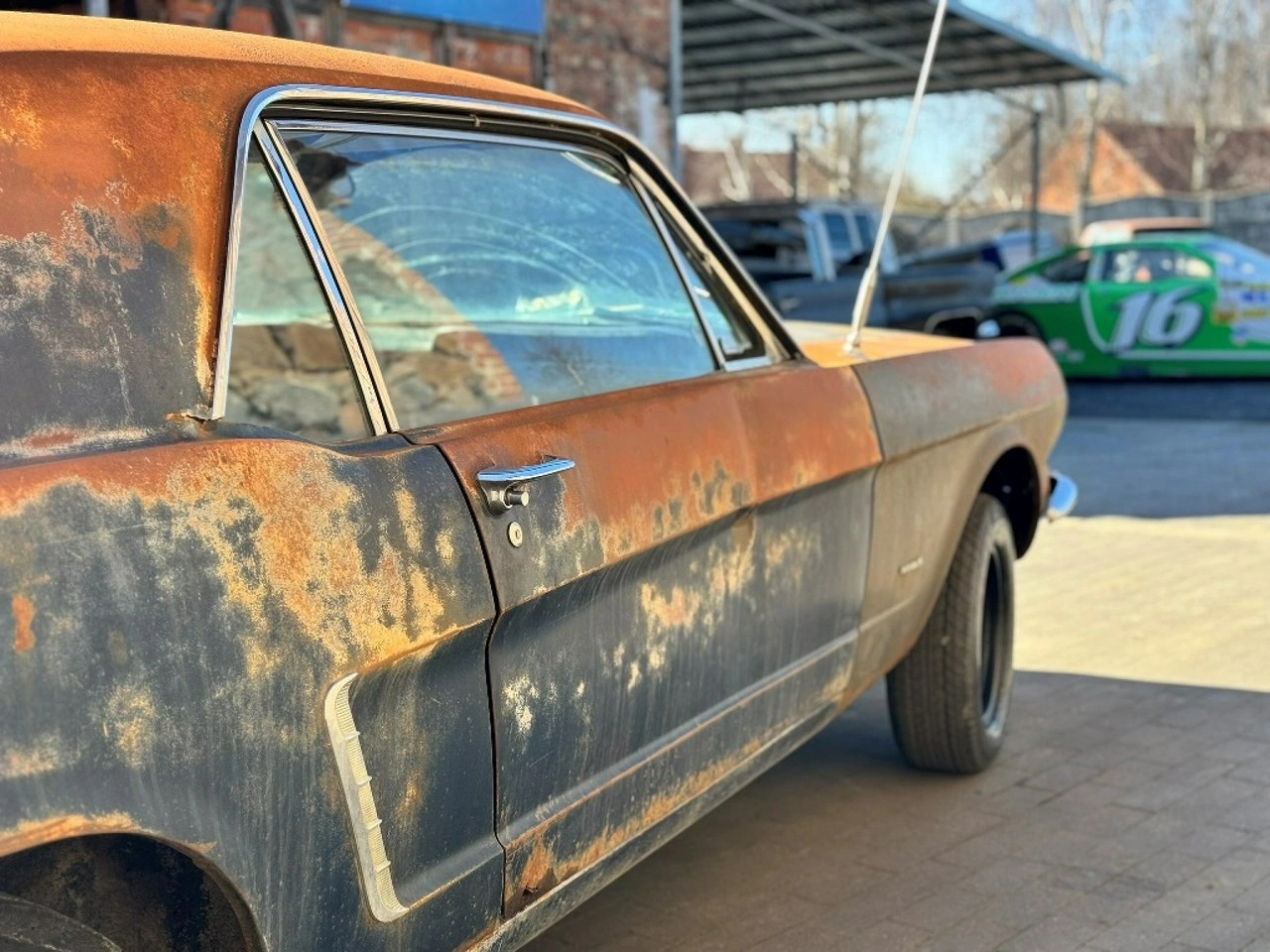 Ford Mustang - Zdjęcie 37