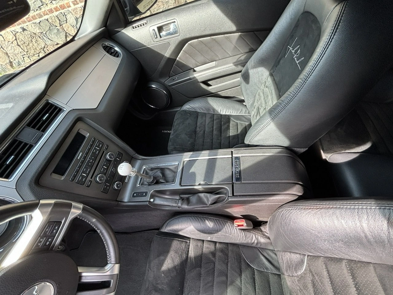 Ford Mustang - Zdjęcie 30