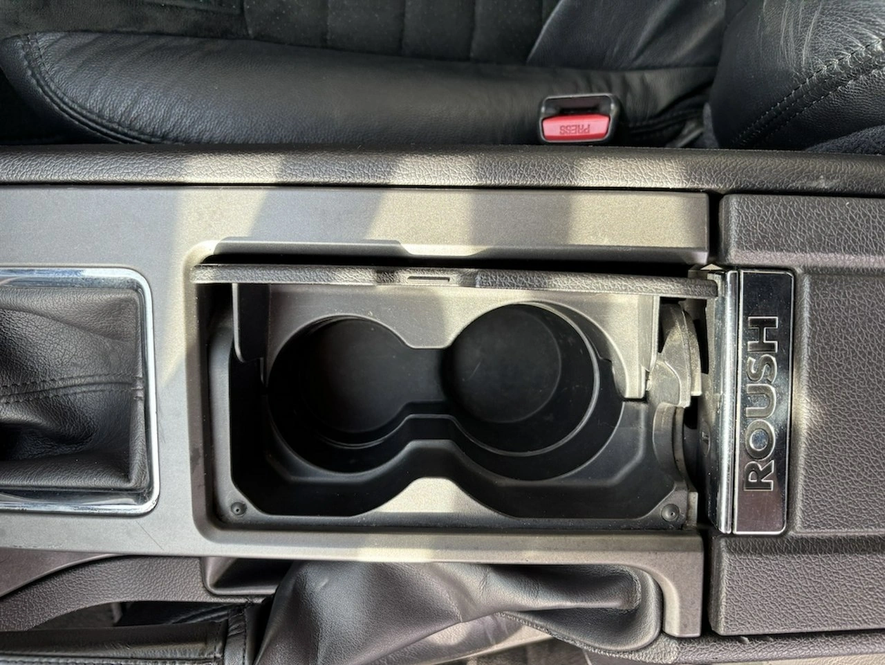 Ford Mustang - Zdjęcie 33