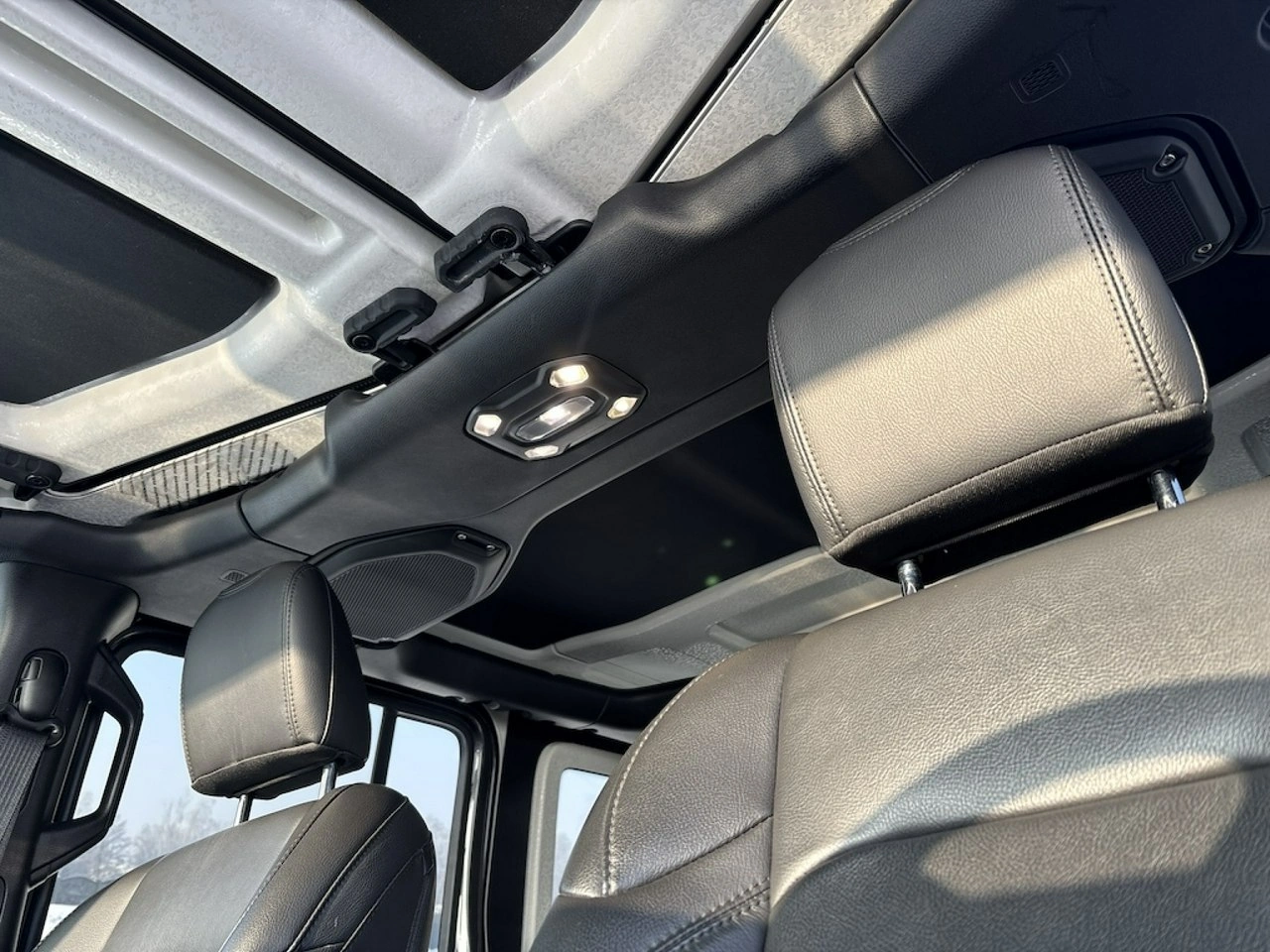 Jeep Wrangler - Zdjęcie 30