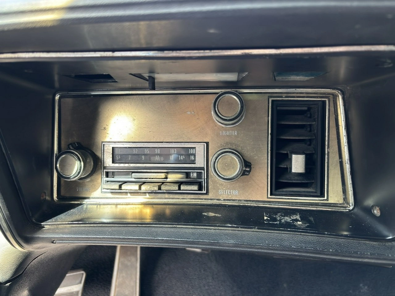 Oldsmobile Toronado - Zdjęcie 19