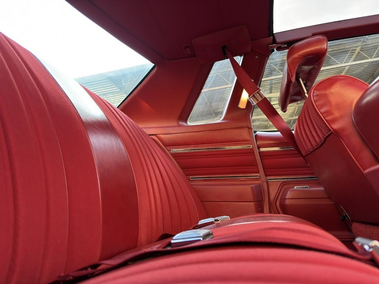 Oldsmobile Toronado - Zdjęcie 21