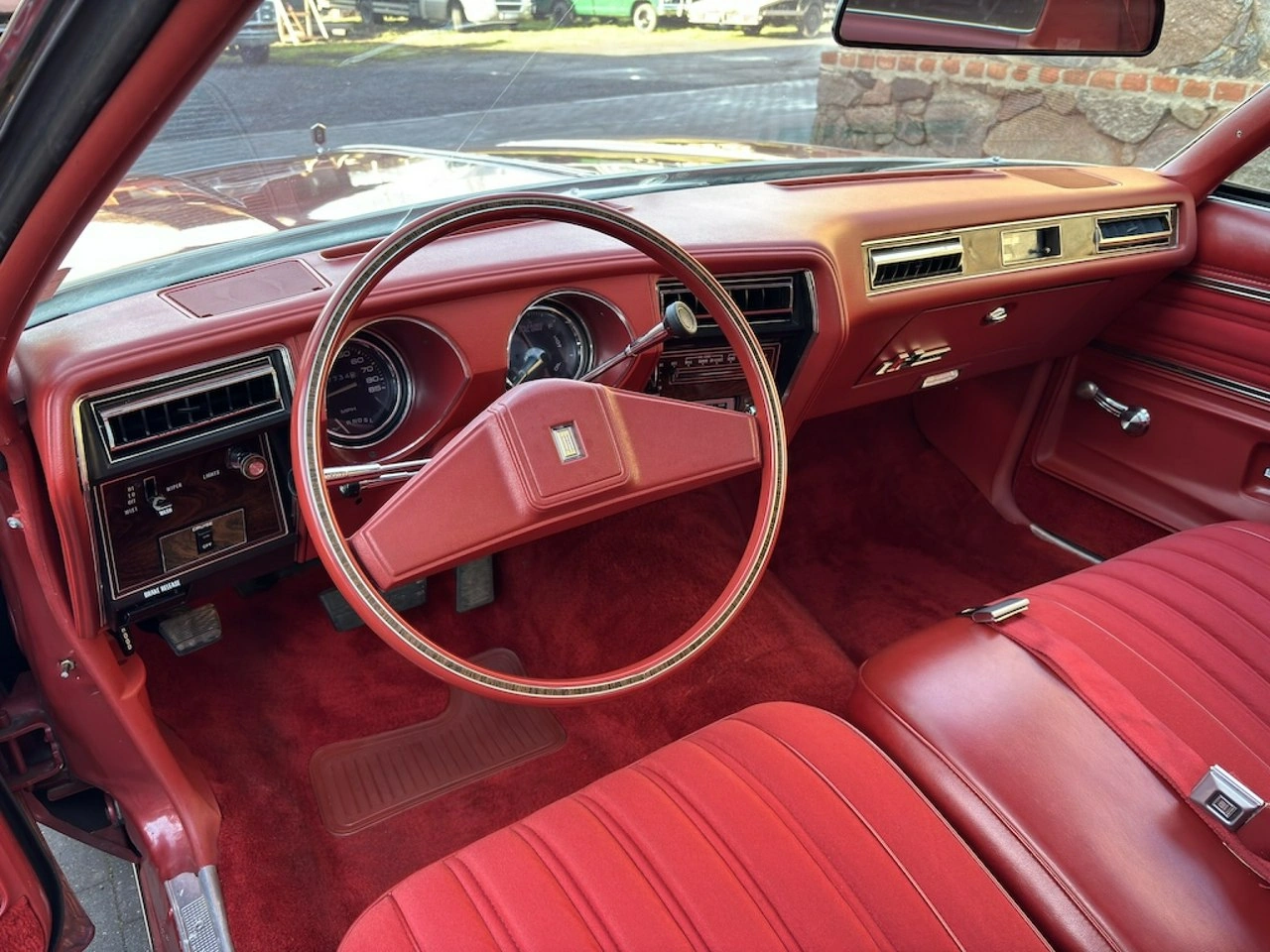 Oldsmobile Toronado - Zdjęcie 28