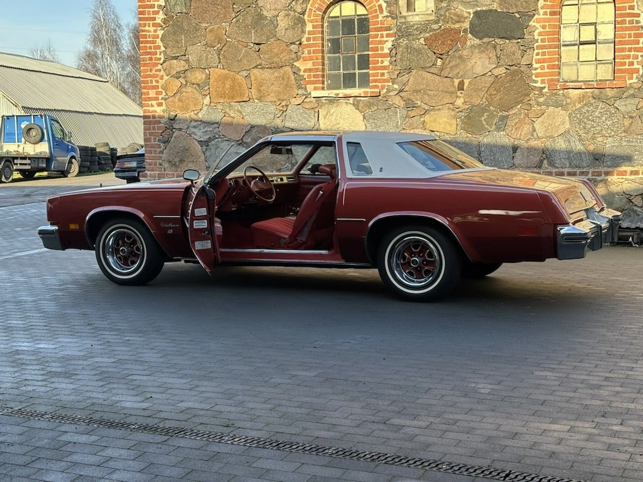 Oldsmobile Toronado - Zdjęcie 31