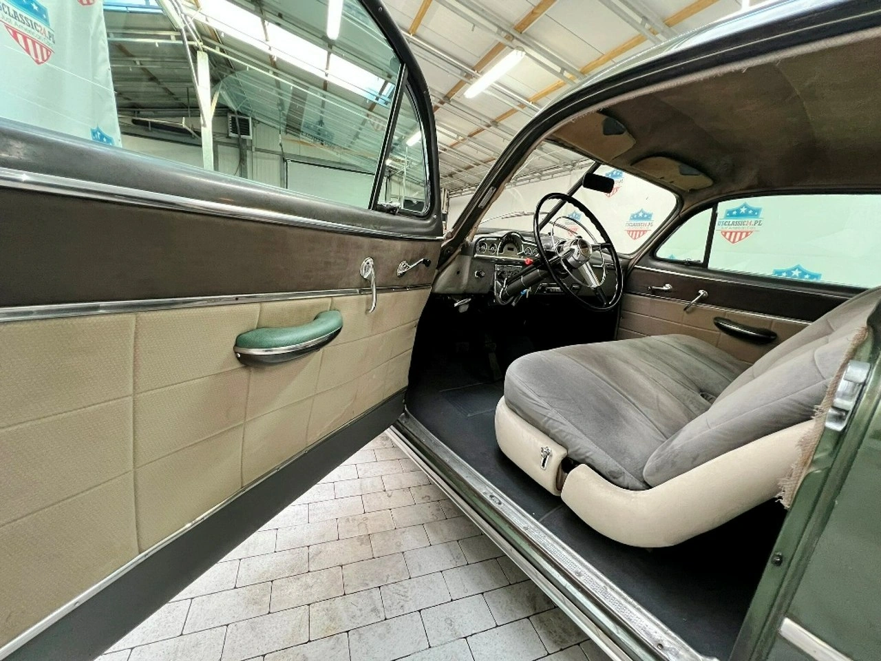 Pontiac Chieftain - Zdjęcie 38