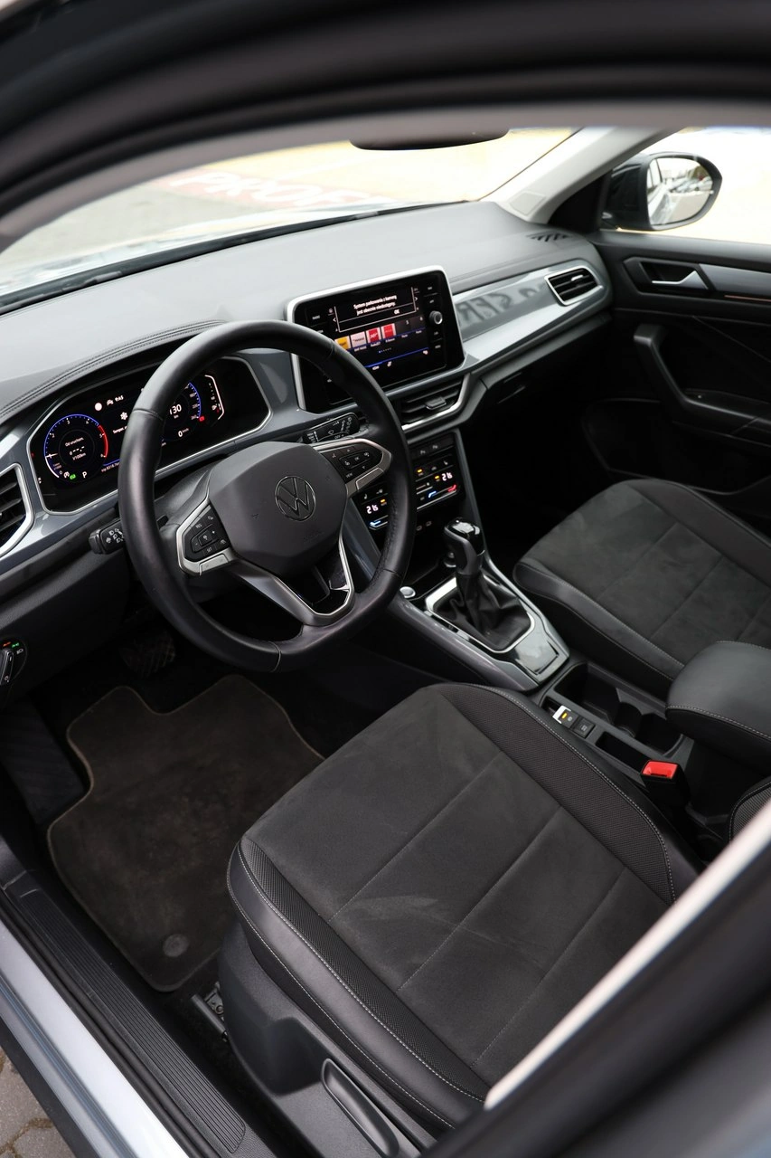 Volkswagen T-Roc - Zdjęcie 12
