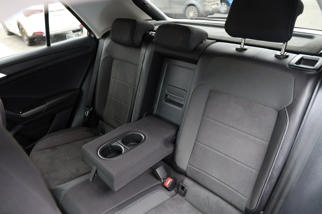 Volkswagen T-Roc - Zdjęcie 23