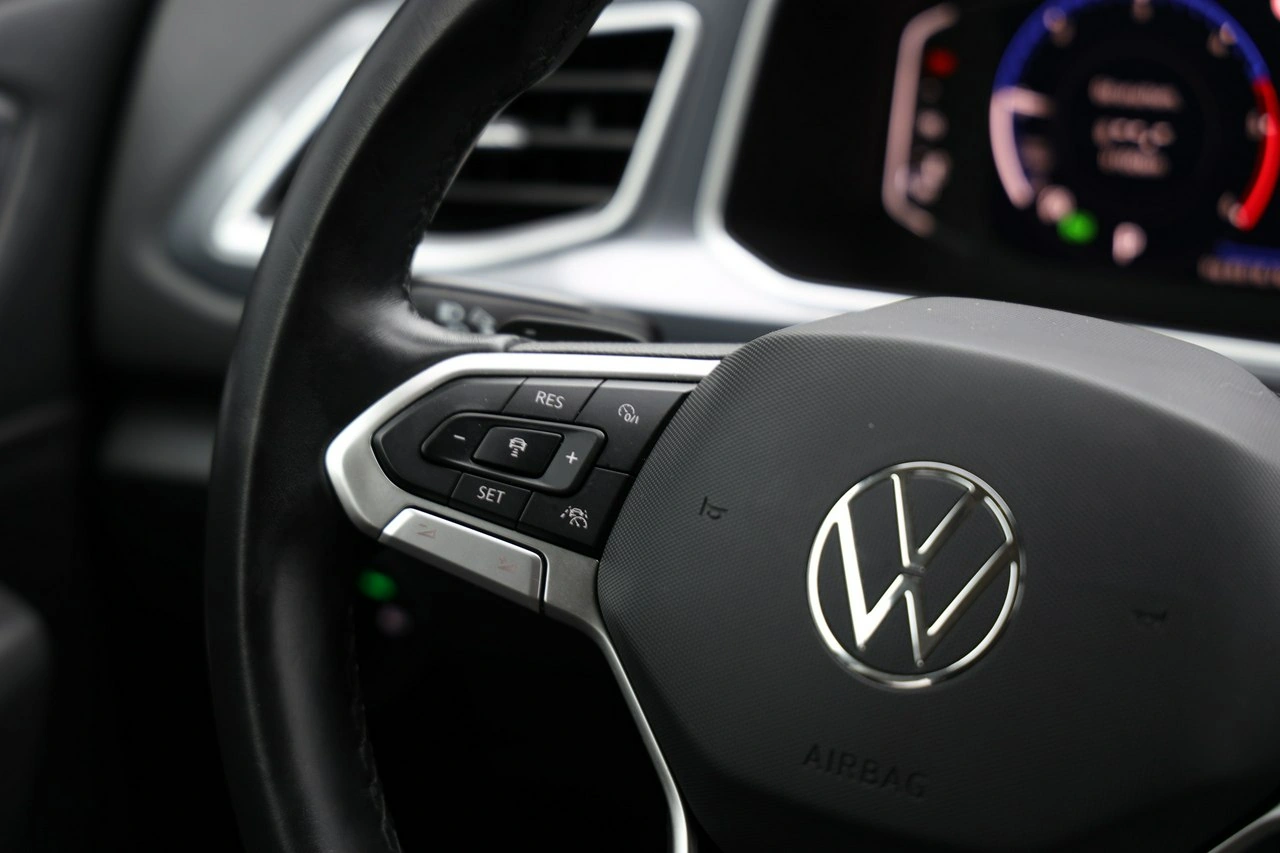 Volkswagen T-Roc - Zdjęcie 32