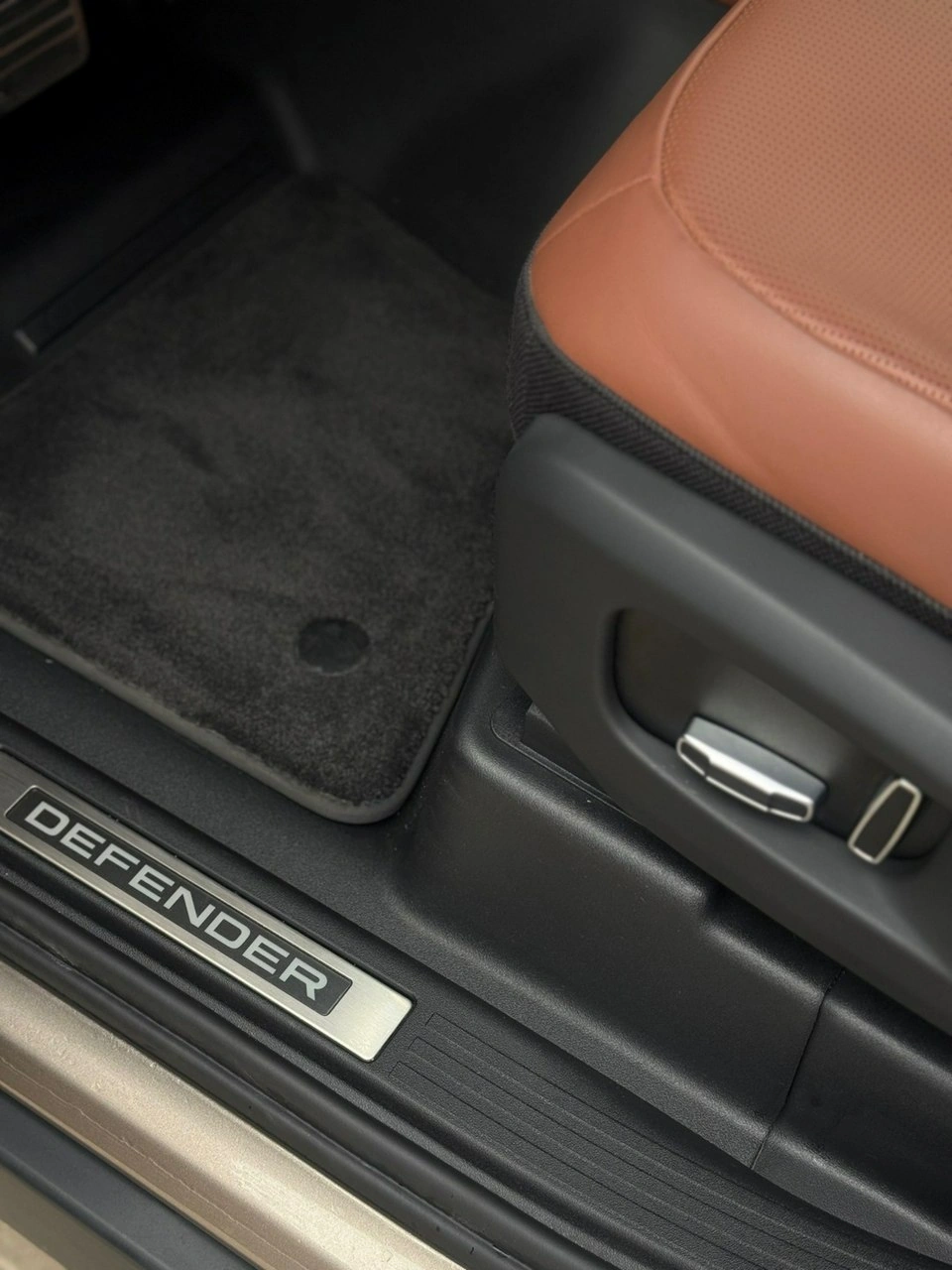 Land Rover Defender - Zdjęcie 19