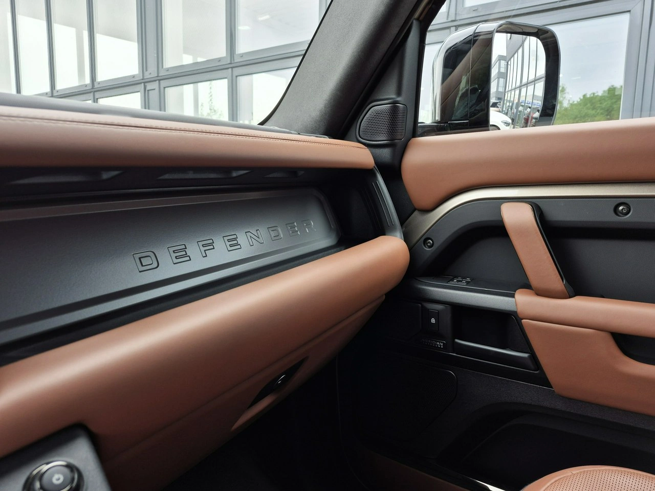 Land Rover Defender - Zdjęcie 34