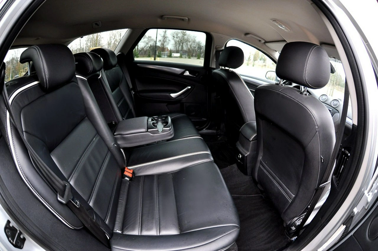 Ford Mondeo - Zdjęcie 9