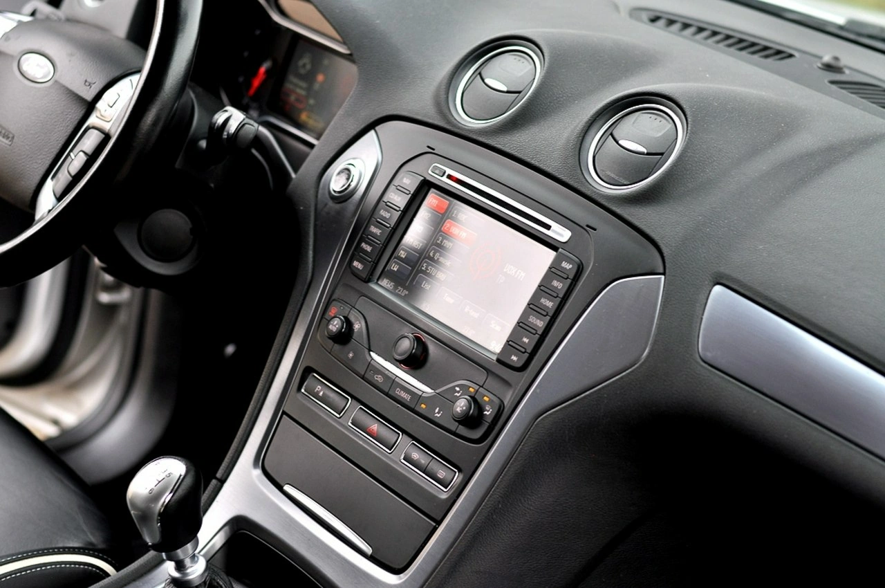 Ford Mondeo - Zdjęcie 14