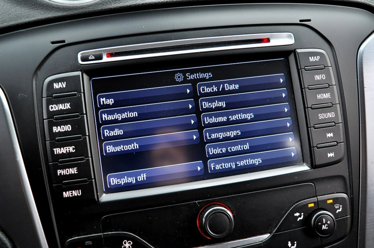 Ford Mondeo - Zdjęcie 25