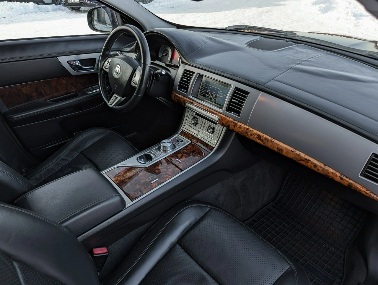 Jaguar XF - Zdjęcie 24