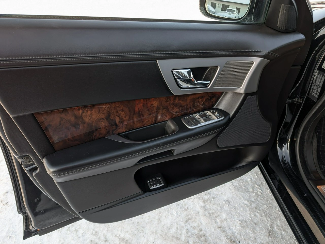 Jaguar XF - Zdjęcie 36