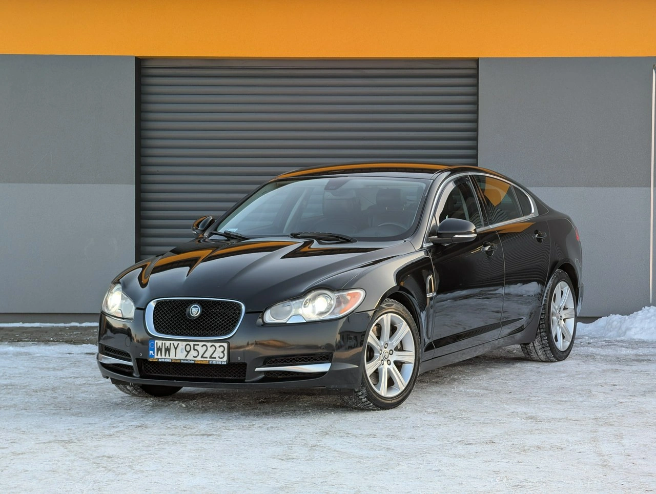 Jaguar XF - Główne zdjęcie