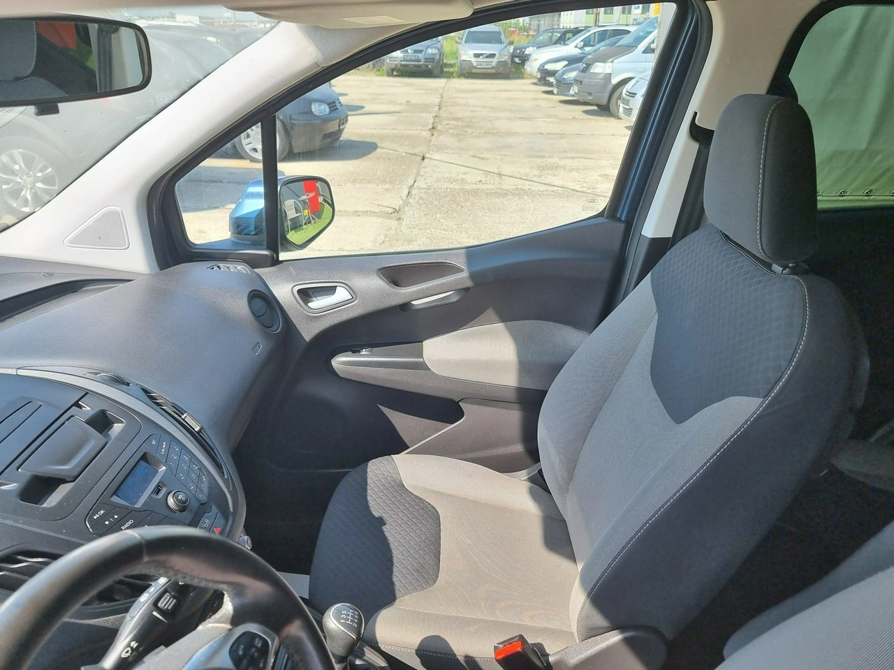 Ford Tourneo Courier - Zdjęcie 11