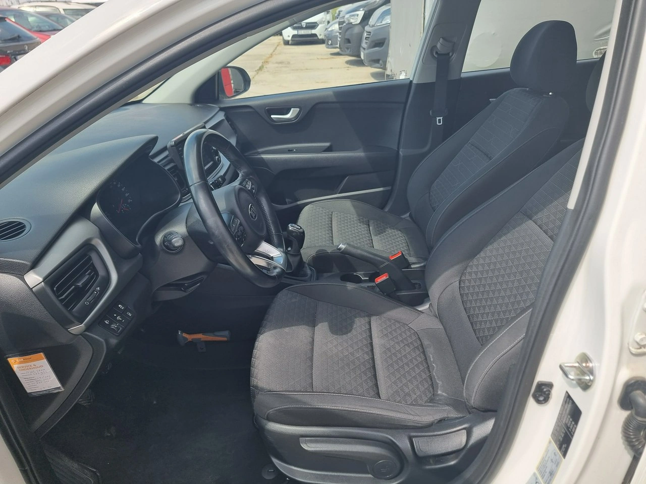 Kia Rio - Zdjęcie 9