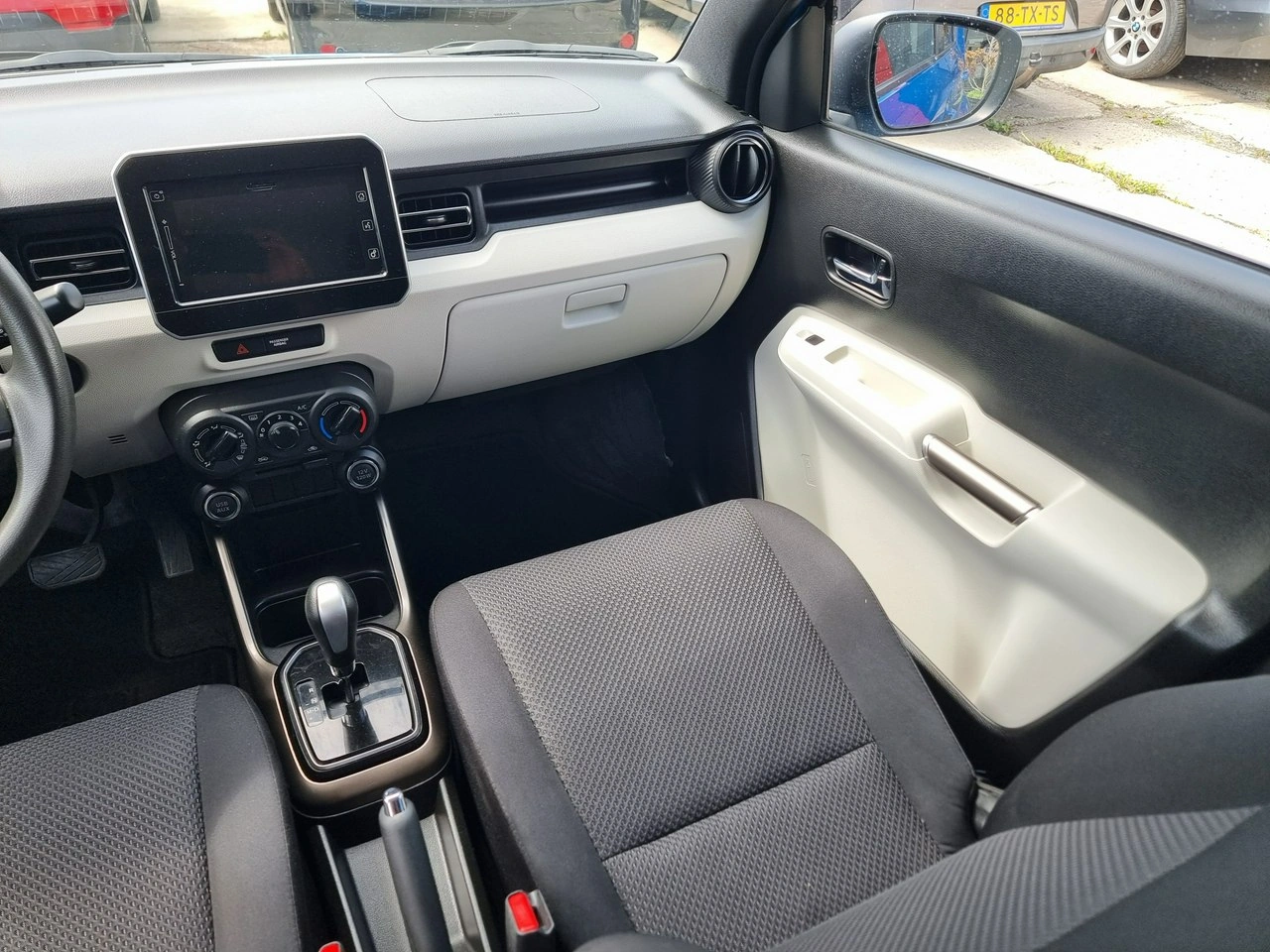 Suzuki Ignis - Zdjęcie 14