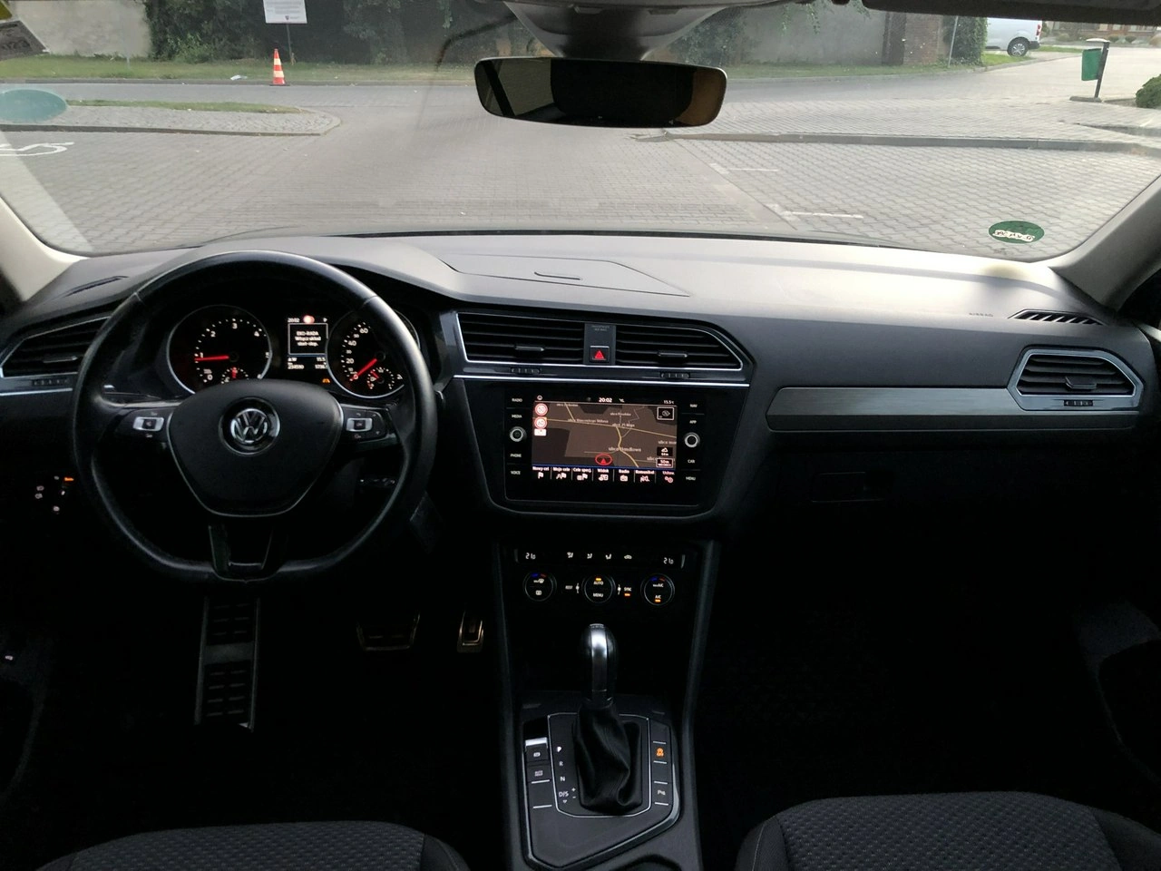 Volkswagen Tiguan - Zdjęcie 16