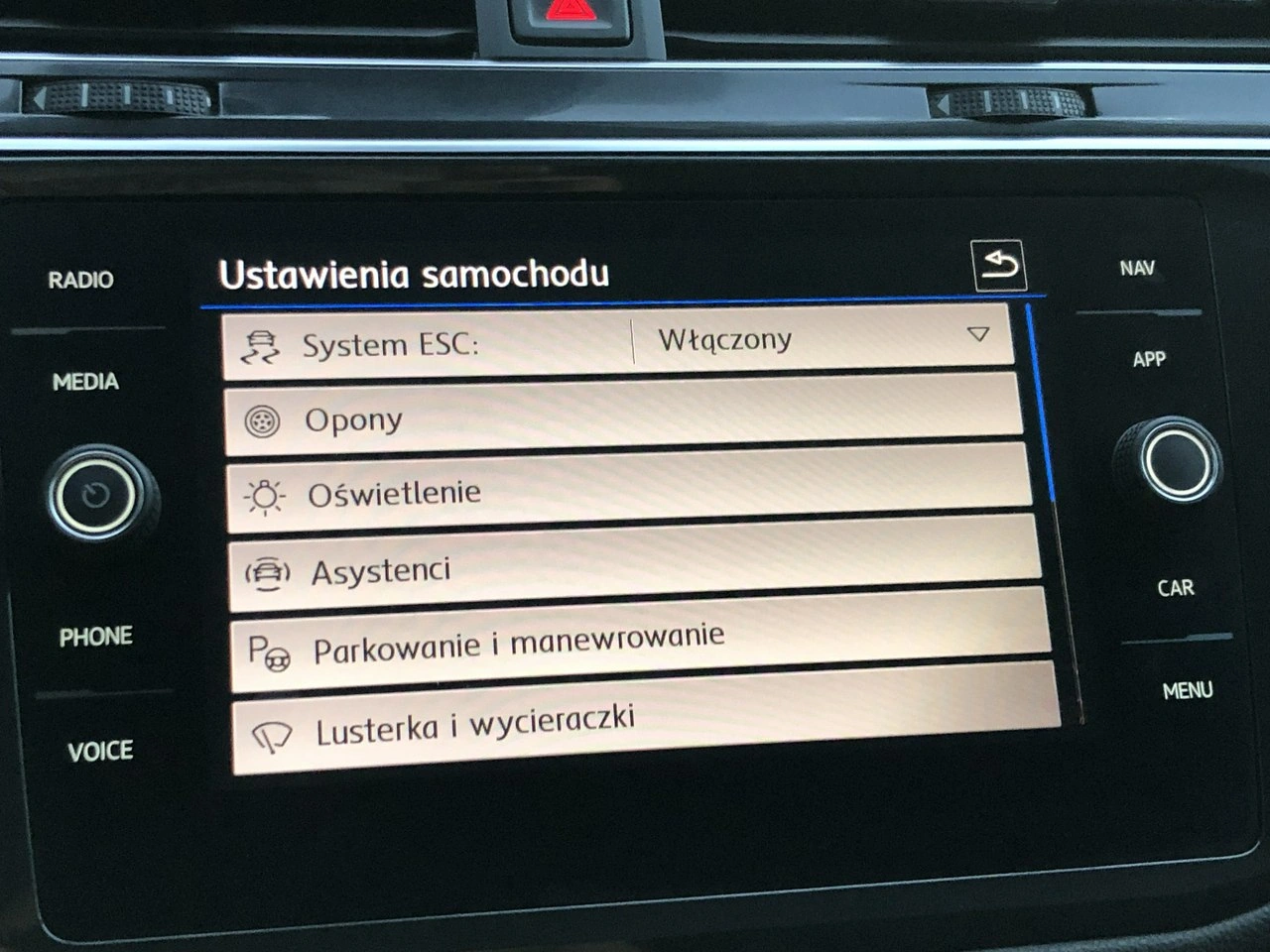 Volkswagen Tiguan Allspace - Zdjęcie 25