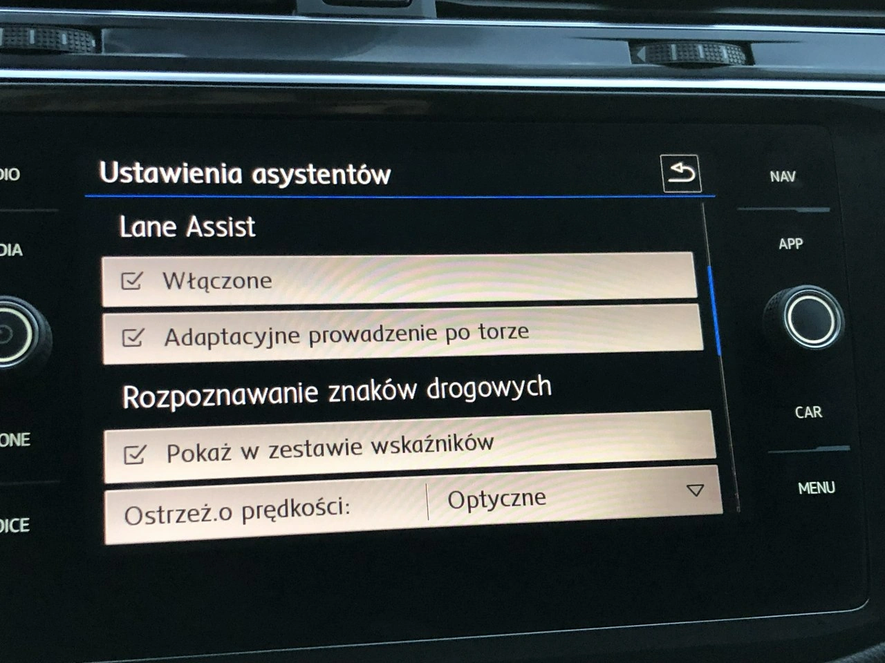 Volkswagen Tiguan Allspace - Zdjęcie 28